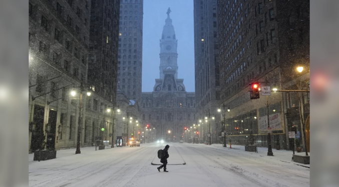 Severa tormenta invernal deja un millón de clientes sin electricidad en el sur de EEUU