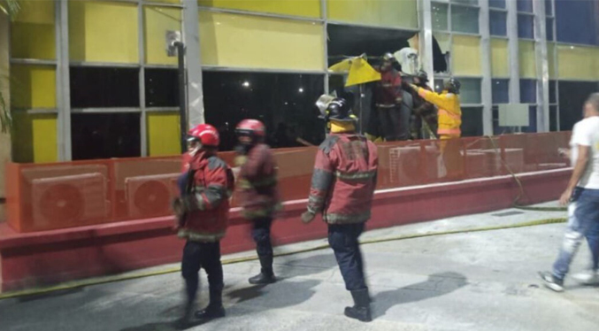 Controlan incendio en la sede principal del CNE