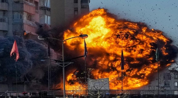 Israel bombardea dos pueblos en el sureste del Líbano tras emitir órdenes de evacuación