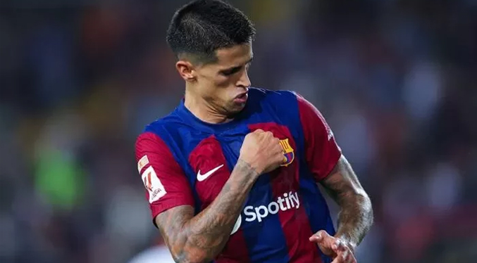 El Barça oficializó el regreso del defensor portugués João Cancelo a Cataluña