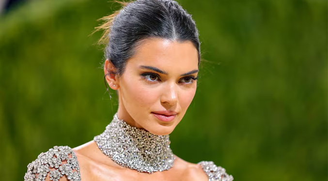 Kendall Jenner jura que nunca se realizó cirugía plástica en el rostro