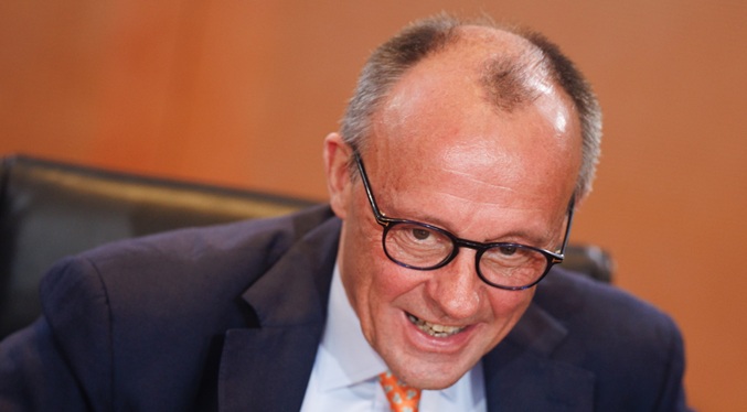 Merz reitera que Alemania está al lado de Dinamarca y de la población de Groenlandia