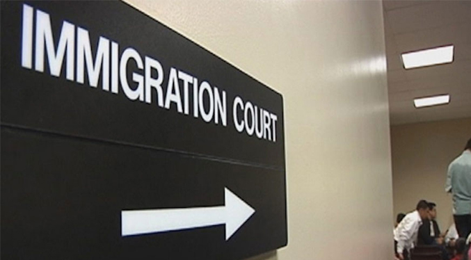 La millonaria multa que recibió una mujer por no cumplir con orden de deportación en EEUU