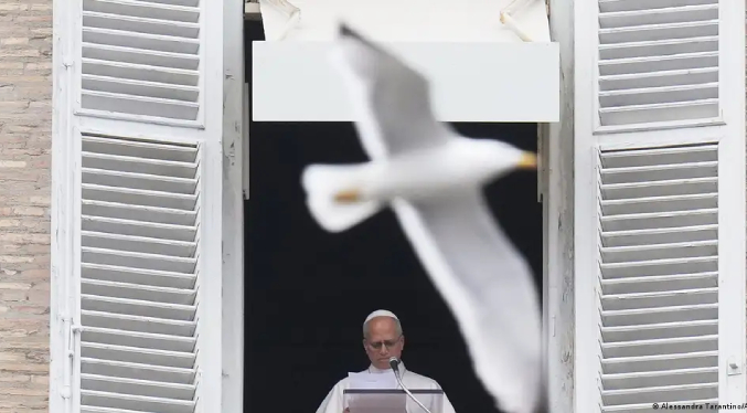 El Papa pide priorizar «el bienestar del pueblo venezolano»