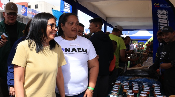 Presidenta encargada ratifica compromiso de fortalecer la industria de hidrocarburos