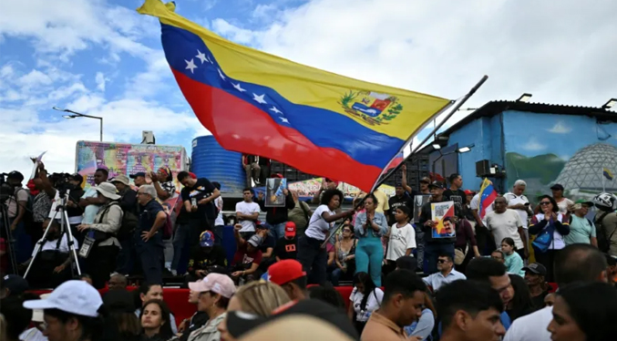 Chavismo marcha por libertad de Maduro a una semana del bombardeo por EEUU