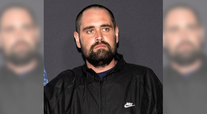 Jueza posterga juicio a hijo de Rob Reiner, acusado de matar a sus padres