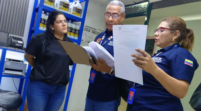 Alcaldía de Maracaibo lleva jornadas de asesoría tributaria a los centros comerciales
