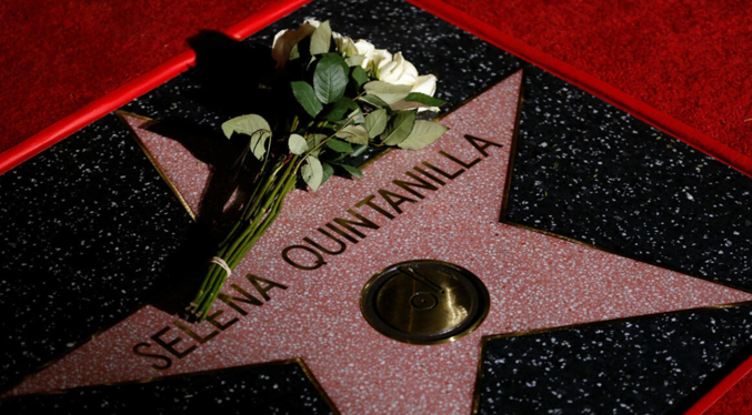 Realizan exposición temporal dedicada a Selena en el Museo del Grammy de Los Ángeles