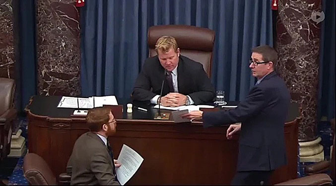 Senado aprueba resolución para intentar bloquear nuevas incursiones de Trump en Venezuela