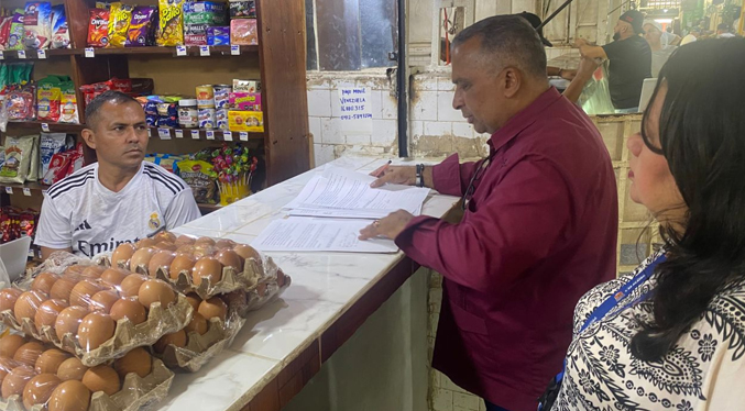 La Inmobiliaria Municipal continúa verificando expedientes en los mercados municipales