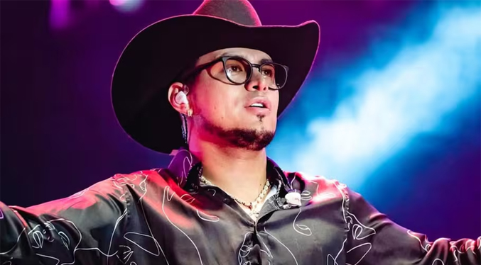 El cantante colombiano Yeison Jiménez fallece en un accidente aéreo