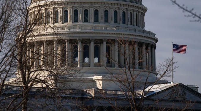 Los demócratas del Senado y Casa Blanca llegan a acuerdo para evitar cierre del Gobierno