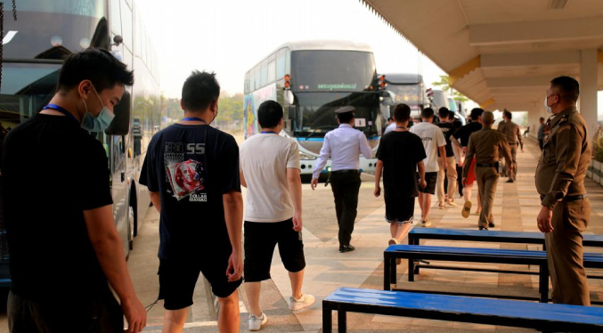 China ejecuta a once miembros de las mafias de ciberestafas