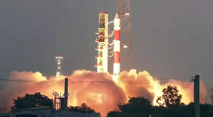 El intento de India de colocar un satélite en órbita falló por un problema en el cohete