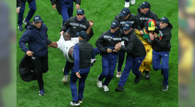 Infantino critica la conducta ‘inaceptable’ de Senegal en la caótica final de la Copa Africana