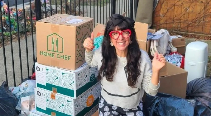 Una simpatizante de Trump ayuda a migrantes venezolanos para evitar que los deporten