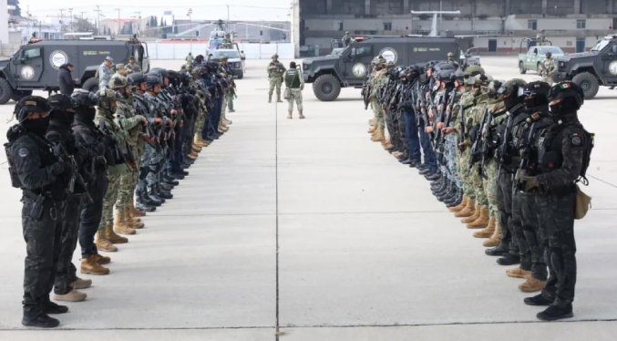 México traslada a otros 37 criminales a Estados Unidos para enfrentar a la justicia