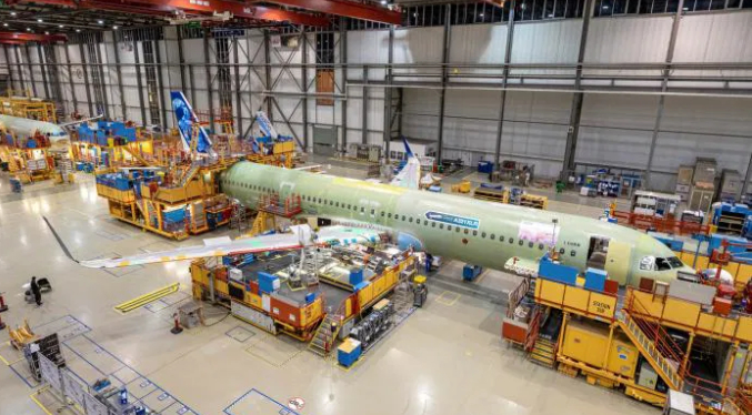 Airbus planea un récord de entregas de aviones comerciales en 2026