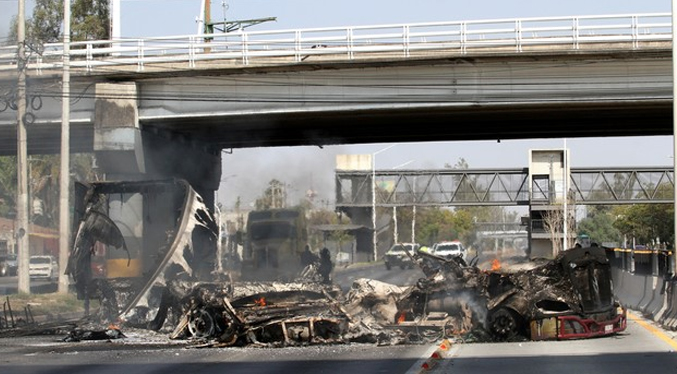 EEUU alerta a sus ciudadanos no salir a la calle tras muerte de un líder del narcotráfico en México