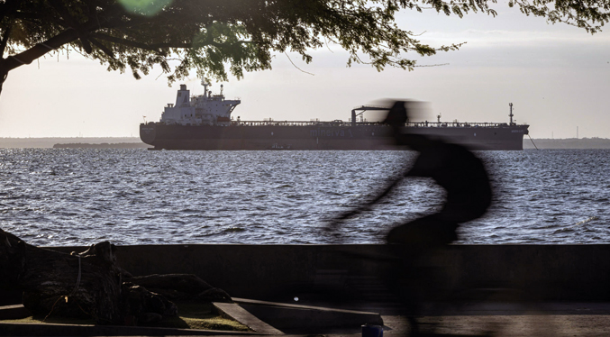 Reuters: Petroleum compra dos cargamentos de crudo venezolano para refinerías de EEUU