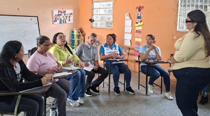 FUNDANIS dicta charlas sobre salud mental en comunidades marabinas