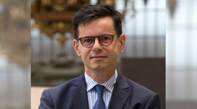 Presidente de Versalles dirigirá el Louvre