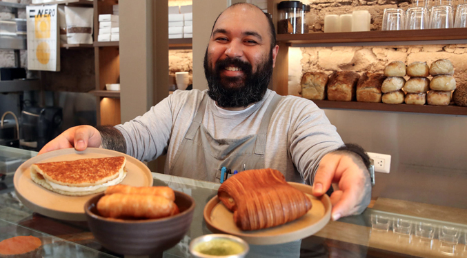 Migración venezolana deja huella en la célebre gastronomía peruana