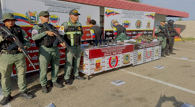 Incautan a grupo delictivo 24 panelas de cocaína, armas y municiones en Perijá