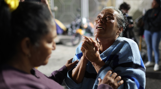 Familias de detenidos celebran amnistía y levantan huelga de hambre en Venezuela