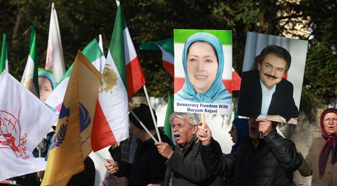 Grupo opositor iraní en el exilio reclama gobierno provisional hacia una democracia