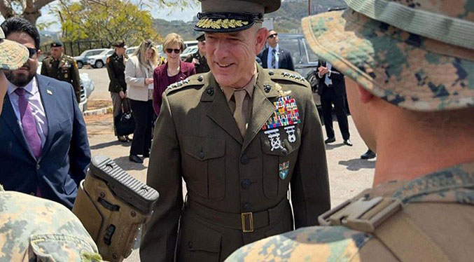 El jefe del Comando Sur visita Venezuela para evaluar seguridad y plan de Trump