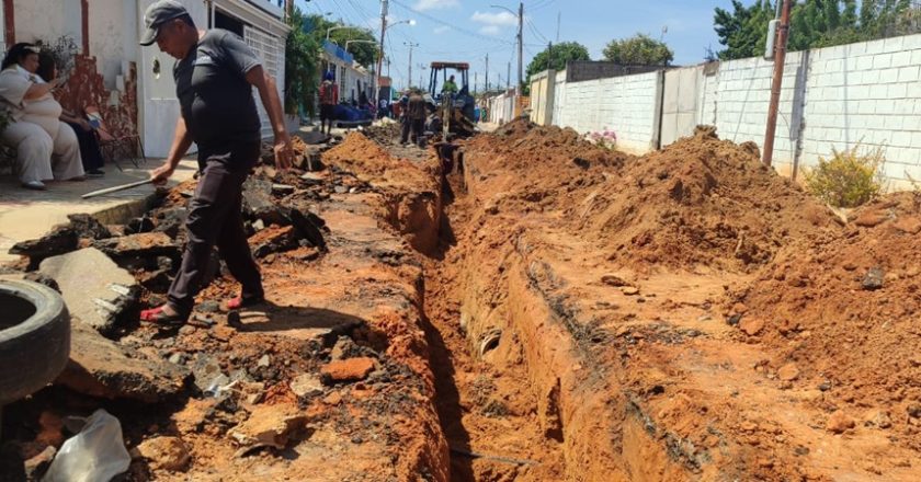 Ejecutivo regional entrega y supervisa obras en Francisco Eugenio Bustamante