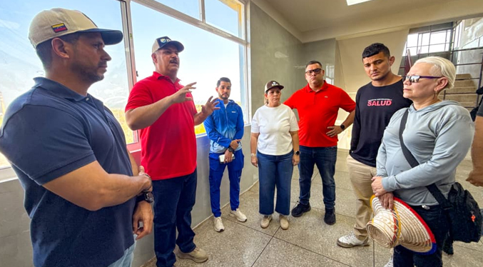 Caldera supervisa trabajos en hospital General del Sur