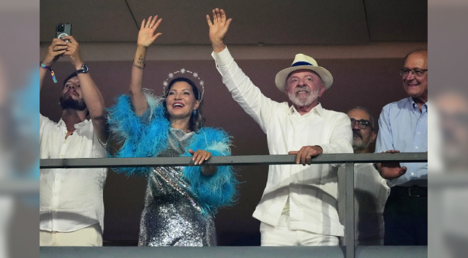 Rivales de Lula denuncian homenaje en el Sambódromo y anuncian acciones legales