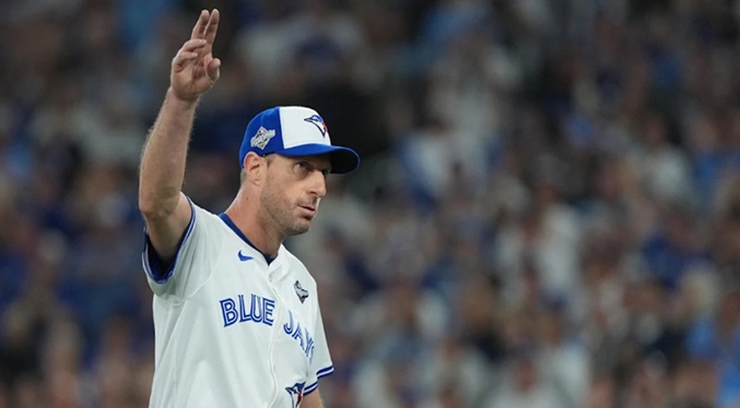 Max Scherzer alcanza un acuerdo y regresa con los Azulejos