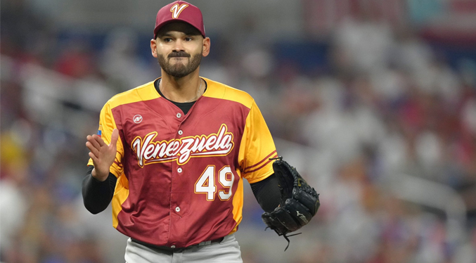 Pablo López abandona sesión de bullpen por molestias