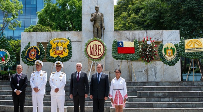 Perú resalta sus «lazos históricos» con Chile en el día de la amistad bilateral