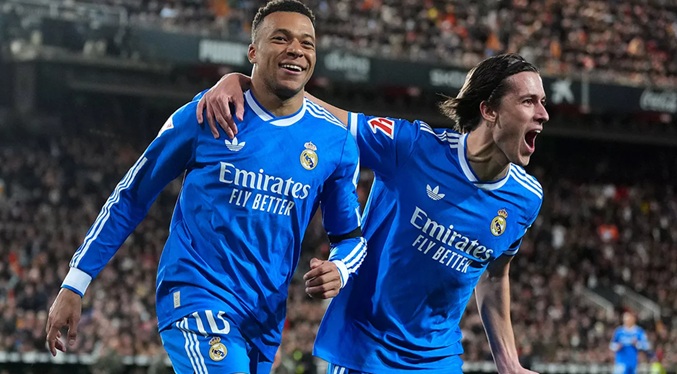 Carreras y Mbappé dan el triunfo a un gris Real Madrid ante un Valencia sin pegada