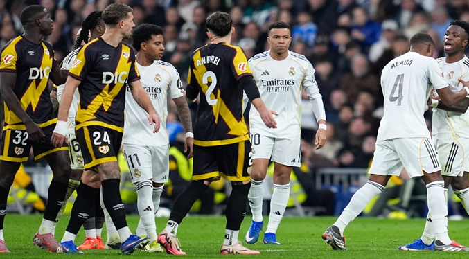 Real Madrid supera 2-1 con polémico penalti al Rayo