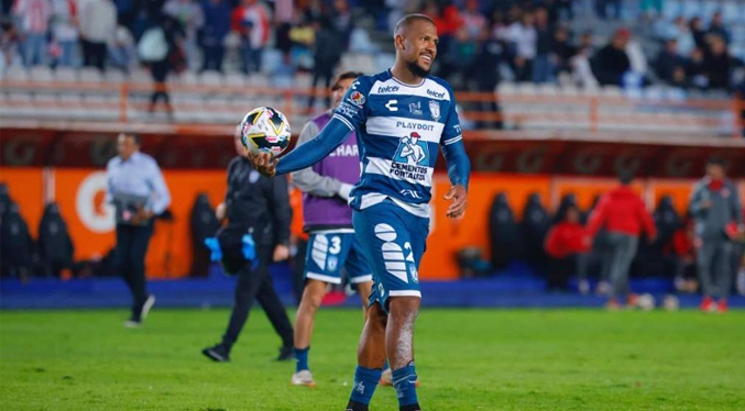 Salomón Rondón guía el triunfo del Pachuca ante Tigres