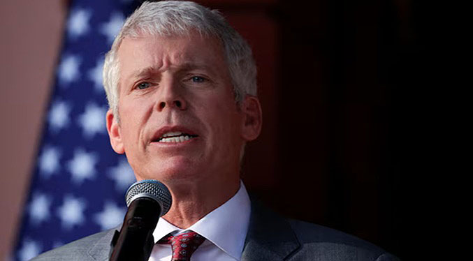 Secretario Wright: Las ganancias de la venta de petróleo venezolano ya no pasan por Catar