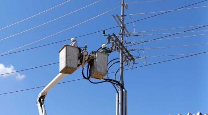 Adecuación en la línea Central-Veritas garantiza servicio eléctrico a usuarios marabinos