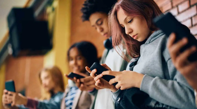 Comienza en EEUU un juicio contra redes sociales acusadas de generar adicción a niños