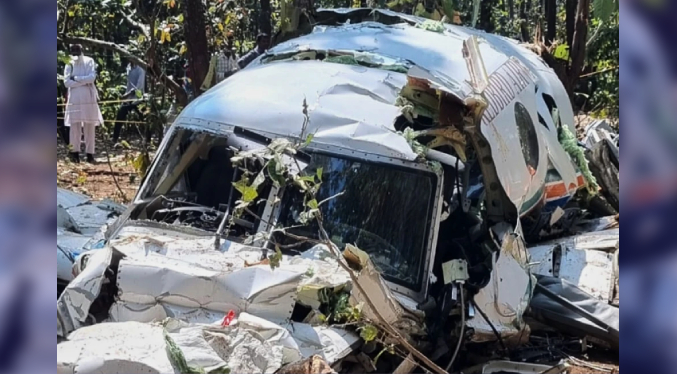 Una ambulancia aérea se estrella en un bosque del este de India y mueren siete personas