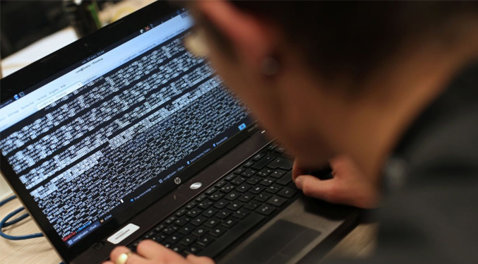 Detienen a dos hombres por hackear cuentas bancarias en Zulia