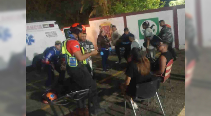 Vuelco de unidad de transporte deja seis heridos en carretera hacia Ocumare de la Costa