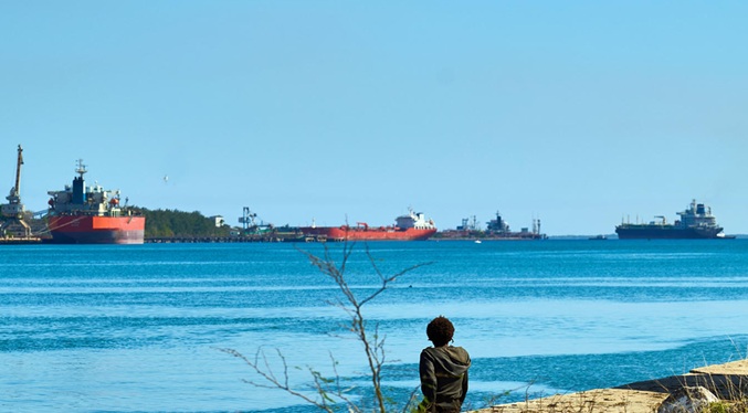 EEUU relaja el bloqueo y permitirá la venta de crudo venezolano al sector privado en Cuba