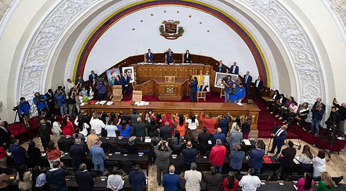 AN aprueba en primer debate ley de minas tras licencia de EEUU