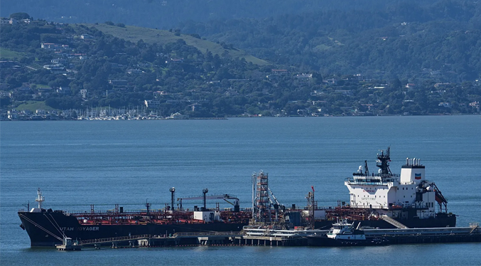 Irán advierte de que no permitirá el paso de petróleo por Ormuz para EEUU o Israel